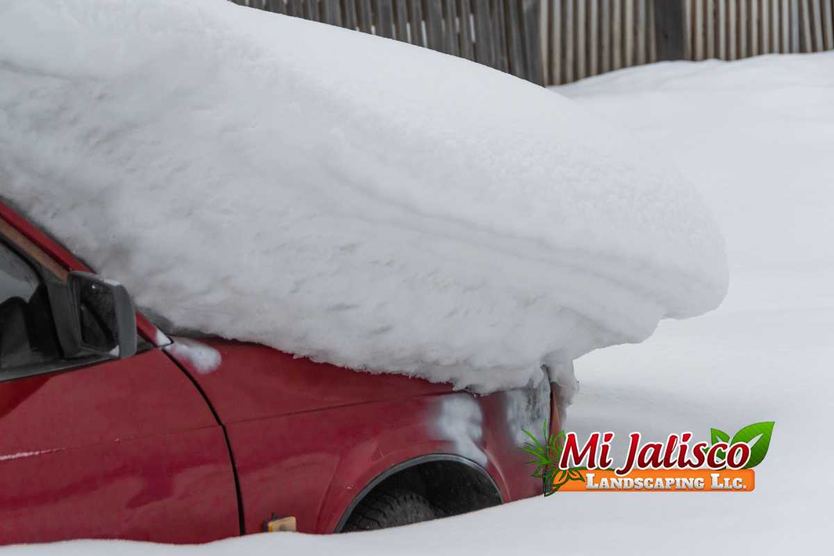 Maximizing Winter Safety Essential Tips for Managing Snow Piles